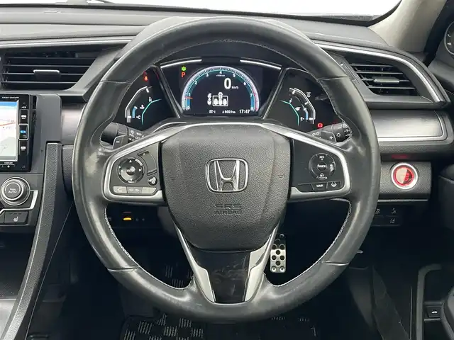 ホンダ シビック セダン 滋賀県 2019(平31)年 4.1万km ルナシルバーM ワンオーナー/純正ナビ/・Bluetooth/・フルセグ/・CD/DVD/バックカメラ/ETC/純正ドライブレコーダー/アダプティブクルーズコントロール/革巻きステアリング/ステアリングリモコン/パドルシフト/前席シートヒーター/オートブレーキホールド/シートリフター/オートリトラミラー/LEDオートライト/フォグライト/先行車発進告知/標識認識機能/社外AW付スタットレスタイヤ２本/スマートキー