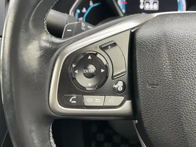 ホンダ シビック セダン 滋賀県 2019(平31)年 4.1万km ルナシルバーM ワンオーナー/純正ナビ/・Bluetooth/・フルセグ/・CD/DVD/バックカメラ/ETC/純正ドライブレコーダー/アダプティブクルーズコントロール/革巻きステアリング/ステアリングリモコン/パドルシフト/前席シートヒーター/オートブレーキホールド/シートリフター/オートリトラミラー/LEDオートライト/フォグライト/先行車発進告知/標識認識機能/社外AW付スタットレスタイヤ２本/スマートキー