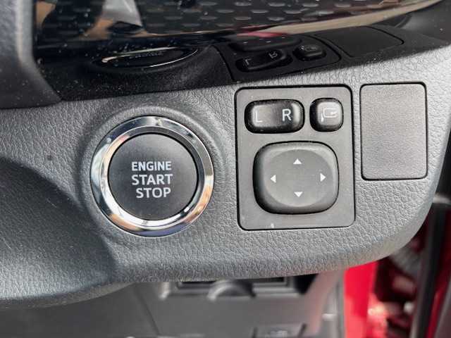 トヨタ ヴィッツ F セーフティーエディションⅢ 愛知県 2019(令1)年 1.9万km センシュアルレッドマイカ ワンオーナー/純正SDナビ/AMFM/CD/SD/BT/AUX/ワンセグ/LEDヘッドライト/オートハイビーム/プリクラッシュセーフティシステム/LDA/純正フロアマット/保証書/取扱説明書/スペアキー