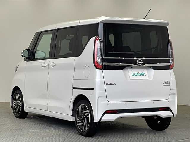 日産 ルークス HWS X プロパイロットED 栃木県 2023(令5)年 3.4万km ホワイトパール 純正ナビ/（CD/TV/Bluetooth/USB）/全方位カメラ/プロパイロット/コーナーセンサー/ETC/両側パワースライドドア/オートライト/LEDヘッドライト/フォグランプ/スマートキー/プッシュスタート/アイドリングストップ/ステアリングスイッチ/ウィンカーミラー/純正14インチアルミホイール/純正フロアマット