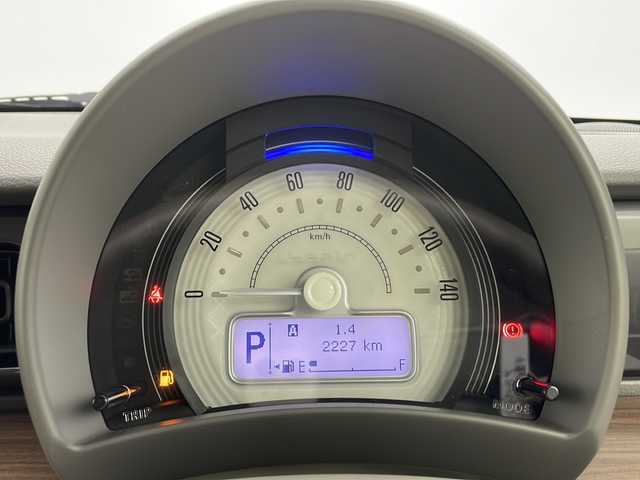 スズキ ラパン ＬＣ X 千葉県 2022(令4)年 0.3万km ソフトベージュメタリック 禁煙車/衝突被害軽減ブレーキ/・車線逸脱警報/・ソナーセンサー/・コーナーセンサー/シートヒーター/本革巻きステアリング/木目調インテリアパネル/サンバイザー（照明付き）/ステアリングリモコン/UＳＢソケット（×２）/LＥＤオ－トライト/全方位用カメラ装着車/プッシュスタート/スマートキー