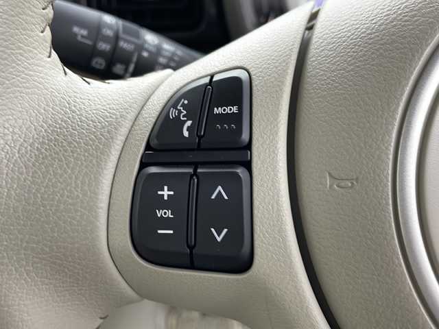 スズキ ラパン ＬＣ X 千葉県 2022(令4)年 0.3万km ソフトベージュメタリック 禁煙車/衝突被害軽減ブレーキ/・車線逸脱警報/・ソナーセンサー/・コーナーセンサー/シートヒーター/本革巻きステアリング/木目調インテリアパネル/サンバイザー（照明付き）/ステアリングリモコン/UＳＢソケット（×２）/LＥＤオ－トライト/全方位用カメラ装着車/プッシュスタート/スマートキー