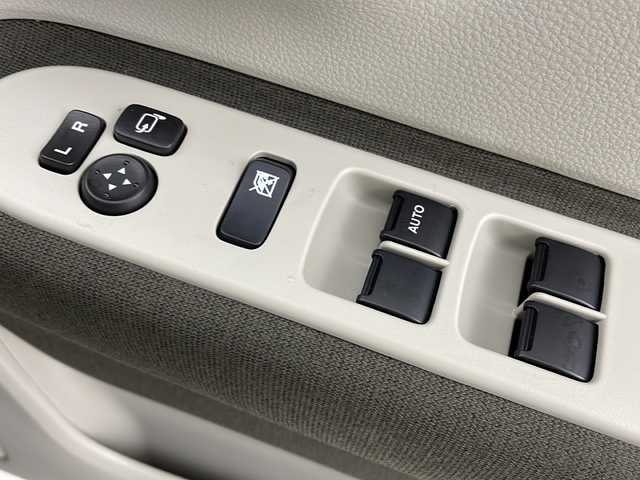 スズキ ラパン ＬＣ X 千葉県 2022(令4)年 0.3万km ソフトベージュメタリック 禁煙車/衝突被害軽減ブレーキ/・車線逸脱警報/・ソナーセンサー/・コーナーセンサー/シートヒーター/本革巻きステアリング/木目調インテリアパネル/サンバイザー（照明付き）/ステアリングリモコン/UＳＢソケット（×２）/LＥＤオ－トライト/全方位用カメラ装着車/プッシュスタート/スマートキー