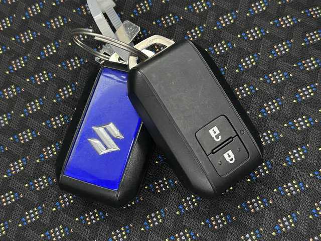 スズキ ハスラー HYBRID G 佐賀県 2020(令2)年 1万km 赤 純正8インチナビ/AM/FM/CD/DVD/BT/USB/フルセグTV/アラウンドビューモニター/デュアルカメラブレーキサポート/シートヒーター/後方コーナーセンサー/レーンキープアシスト/アイドリングストップ/前方ドライブレコーダー/純正フロアマット/ドアバイザー/純正15インチアルミホイール/スマートキー/スペアキ―