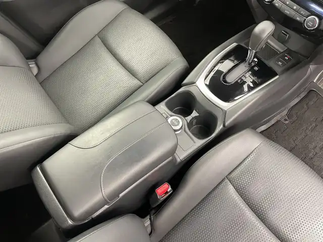 日産 エクストレイル 20Xi 新潟県 2018(平30)年 5.8万km ダイヤモンドブラック 禁煙車/４WD/純正ディーラーオプションナビ/（ＢＴ／ＦＭ／ＡＭ／ＤＶＤ／フルセグＴＶ）/全周囲カメラ/ステアリングスイッチ/デジタルインナーミラー/パワーバックドア/プロパイロット/ヒーテッドドアミラー/ウィンカーミラー/電格ミラー/ＥＴＣ/取扱説明書