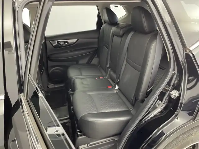 日産 エクストレイル 20Xi 新潟県 2018(平30)年 5.8万km ダイヤモンドブラック 禁煙車/４WD/純正ディーラーオプションナビ/（ＢＴ／ＦＭ／ＡＭ／ＤＶＤ／フルセグＴＶ）/全周囲カメラ/ステアリングスイッチ/デジタルインナーミラー/パワーバックドア/プロパイロット/ヒーテッドドアミラー/ウィンカーミラー/電格ミラー/ＥＴＣ/取扱説明書