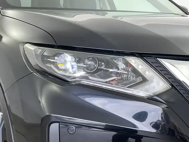 日産 エクストレイル 20Xi 新潟県 2018(平30)年 5.8万km ダイヤモンドブラック 禁煙車/４WD/純正ディーラーオプションナビ/（ＢＴ／ＦＭ／ＡＭ／ＤＶＤ／フルセグＴＶ）/全周囲カメラ/ステアリングスイッチ/デジタルインナーミラー/パワーバックドア/プロパイロット/ヒーテッドドアミラー/ウィンカーミラー/電格ミラー/ＥＴＣ/取扱説明書