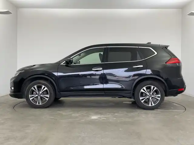 日産 エクストレイル 20Xi 新潟県 2018(平30)年 5.8万km ダイヤモンドブラック 禁煙車/４WD/純正ディーラーオプションナビ/（ＢＴ／ＦＭ／ＡＭ／ＤＶＤ／フルセグＴＶ）/全周囲カメラ/ステアリングスイッチ/デジタルインナーミラー/パワーバックドア/プロパイロット/ヒーテッドドアミラー/ウィンカーミラー/電格ミラー/ＥＴＣ/取扱説明書
