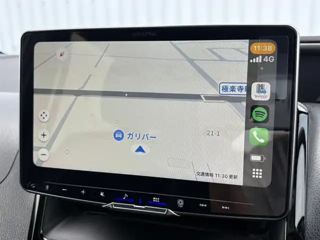 トヨタ ヴォクシー ZS 煌Ⅲ 滋賀県 2022(令4)年 8.5万km ホワイトパールクリスタルシャイン アルパイン9型ディスプレイ/・Bluetooth/HDMI/・USB/バックカメラ/革巻きステアリング/ステアリングリモコン/ETC/クルコン/前方ドライブレコーダー/ハーフレザーシート/両側パワースライドドア/LEDオートライト/オートハイビーム/フォグライト/トヨタセーフティセンス/・レーンディパーチャーアラート/・プリクラッシュセーフティ/・パーキングサポートブレーキ/・クリアランスソナー/・先行車発進告知/オートリトラミラー/スマートキー