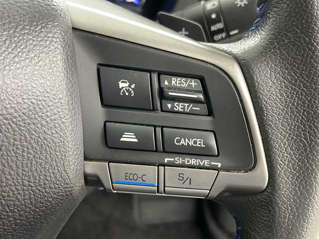 スバル インプレッサ スポーツ HV 2．0i-S アイサイト 道央・札幌 2015(平27)年 6.9万km クリスタルホワイトP ・４ＷＤ/・社外ナビ＆TＶ＆ＢＴ＆ＤＶＤ＆ＣＤ＆ＵＳＢ/・アイサイトＶｅｒ２/・車線逸脱警報/・横滑り防止機能/・ヒルスタートアシスト/・社外ＥＴＣ/・パドルシフト/・前席パワーシート/・Ｓｉドライブ/・オートライト/・HIDヘッドライト/・ドアミラーヒーター
