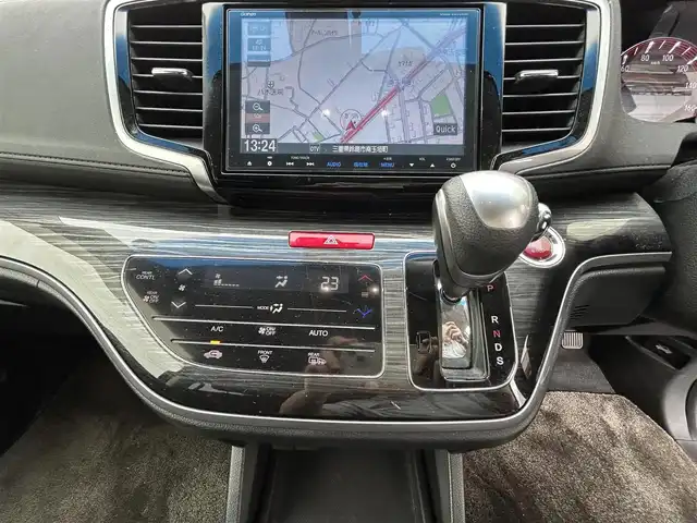 ホンダ オデッセイ アブソルート 三重県 2014(平26)年 9.9万km プレミアムヴィーナスブラックP 登録時98178km/ディーラーナビ（フルセグＴＶ／ＦＭ／ＡＭ／ＣＤ／ＤＶＤ／ＵＳＢ／ＨＤＭＩ）/両側パワースライドドア/ビルドインETC/クルーズコントロール/パドルシフト/バックカメラ/フルフラットシート/後部席モニター/ハーフレザー(黒)/AUTOライト/純正フロアマット/ステアリングスイッチ/革巻ステアリング/電格ミラー/三列シート/ウォークスルー/フォグランプ/ドアバイザー
