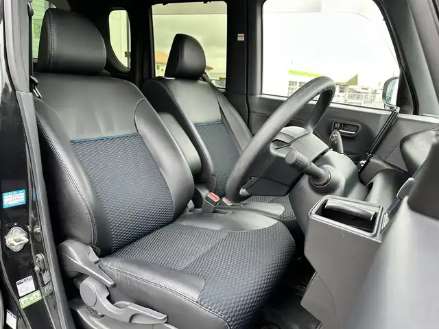 ダイハツ タント カスタム X 島根県 2022(令4)年 2.7万km ブラックマイカメタリック 登録時走行距離　27077km/ディスプレイオーディオ/(Bluetooth/HDMI/AppleCarplay/AndroidAUTO)/バックカメラ/前後ドライブレコーダー/コーナーセンサー/オートホールド/アイドリングストップ/両側電動スライドドア/ハーフレザー/シートヒーター/純正１４インチＡＷ/スペアキー×1/スマートアシスト/衝突回避支援ブレーキ機能/衝突警報機能/ブレーキ制御付誤発進抑制機能/車線逸脱警報機能/車線逸脱抑制制御機能/路側逸脱警報機能/ふらつき警報/先行車発進お知らせ機能/標識認識機能（進入禁止／最高速度／一時停止）/アダプティブドライビングビーム/コーナーセンサー/ETC