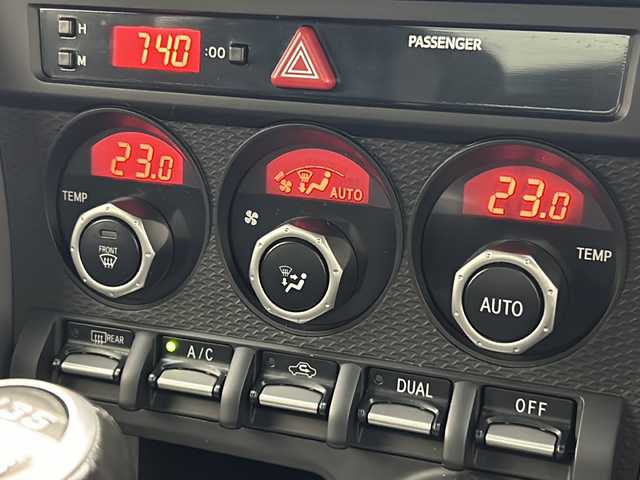 スバル ＢＲＺ S 宮城県 2012(平24)年 9.6万km 白