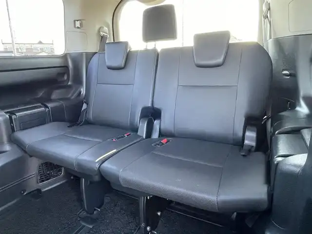 トヨタ エスクァイア Gi 道央・札幌 2015(平27)年 8.8万km スパークリングブラックパールクリスタルシャイン ４WD/寒冷地仕様/純正ディーラーOPナビ/CD/DVD/BT/フルセグ/純正フリップダウンモニター/横滑り防止装置/クルーズコントロール/バックカメラ/ビルトインETC/アイドリングストップ/ECOMODE/自動防眩ミラー/両側パワースライドドア/前席シートヒーター/レザーシート/革巻きウッドコンビステアリング/ステアリングリモコン/MTモード付AT/プッシュスタート/スマートキー/LEDヘッドライト/オートライト/オートハイビーム/フォグランプ/電動格納ミラー/ウィンカーミラー/純正フロアマット/ドアバイザー/スペアキー/純正エンジンスターター/純正AW付冬タイヤ積込/195/65/R15/2019年/山5mm/社外アルミホイール積込（４本）