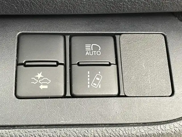 トヨタ シエンタ ハイブリッド G クエロ 茨城県 2018(平30)年 4万km クールボルドーガラスフレーク 純正7インチメモリナビ（NSCO-W66）/・バックカメラ/・Bluetooth/FM/AM/CD/AUX/SD/・ワンセグテレビ/ETC/両側パワースライド/純正フロアマット/シートヒーター（D+N席）/衝突被害軽減ブレーキ/レーンキープアシスト/横滑り防止機能/オートライト/オートマチックハイビーム/盗難防止機能/LEDヘッドライト/スマートキー/ウィンカーミラー/エンジンスタートボタン/ABS