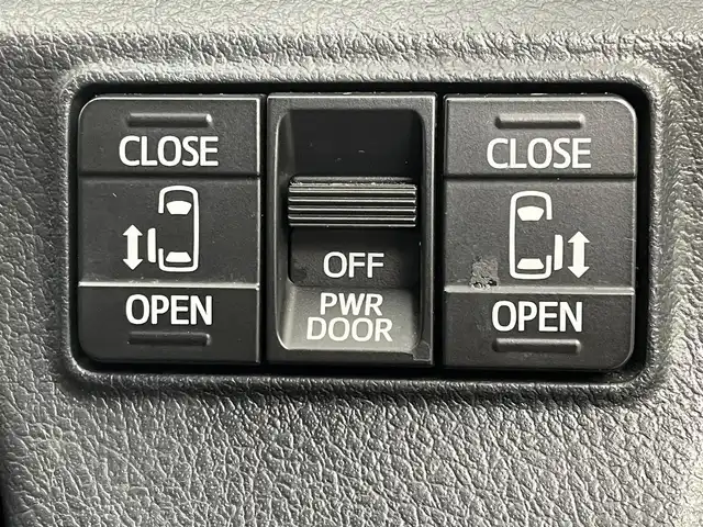 トヨタ シエンタ ハイブリッド G クエロ 茨城県 2018(平30)年 4万km クールボルドーガラスフレーク 純正7インチメモリナビ（NSCO-W66）/・バックカメラ/・Bluetooth/FM/AM/CD/AUX/SD/・ワンセグテレビ/ETC/両側パワースライド/純正フロアマット/シートヒーター（D+N席）/衝突被害軽減ブレーキ/レーンキープアシスト/横滑り防止機能/オートライト/オートマチックハイビーム/盗難防止機能/LEDヘッドライト/スマートキー/ウィンカーミラー/エンジンスタートボタン/ABS