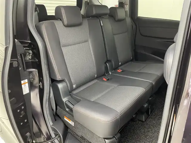 トヨタ シエンタ ハイブリッド G クエロ 茨城県 2018(平30)年 4万km クールボルドーガラスフレーク 純正7インチメモリナビ（NSCO-W66）/・バックカメラ/・Bluetooth/FM/AM/CD/AUX/SD/・ワンセグテレビ/ETC/両側パワースライド/純正フロアマット/シートヒーター（D+N席）/衝突被害軽減ブレーキ/レーンキープアシスト/横滑り防止機能/オートライト/オートマチックハイビーム/盗難防止機能/LEDヘッドライト/スマートキー/ウィンカーミラー/エンジンスタートボタン/ABS