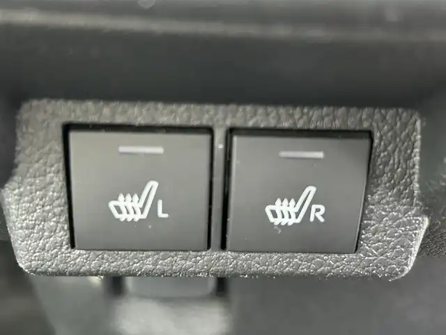 ダイハツ ムーヴ キャンバス ストライプス G 大阪府 2022(令4)年 3.1万km シャイニングホワイトパール/サンドベージュメタリック スマートアシスト　/純正９インチディスプレイオーディオ　/　フルセグＴＶ／ＢＴ／ＨＤＭＩ／/　ＵＳＢ／アップルカープレイ　/バックカメラ　/両側電動パワースライドドア　/シートヒーター/置くだけ充電スポット　/ETC　/前後ドライブレコーダー　