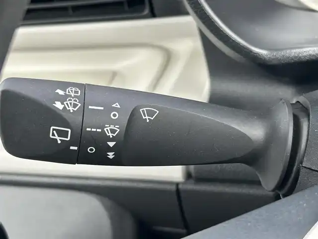 ダイハツ ムーヴ キャンバス ストライプス G 大阪府 2022(令4)年 3.1万km シャイニングホワイトパール/サンドベージュメタリック スマートアシスト　/純正９インチディスプレイオーディオ　/　フルセグＴＶ／ＢＴ／ＨＤＭＩ／/　ＵＳＢ／アップルカープレイ　/バックカメラ　/両側電動パワースライドドア　/シートヒーター/置くだけ充電スポット　/ETC　/前後ドライブレコーダー　