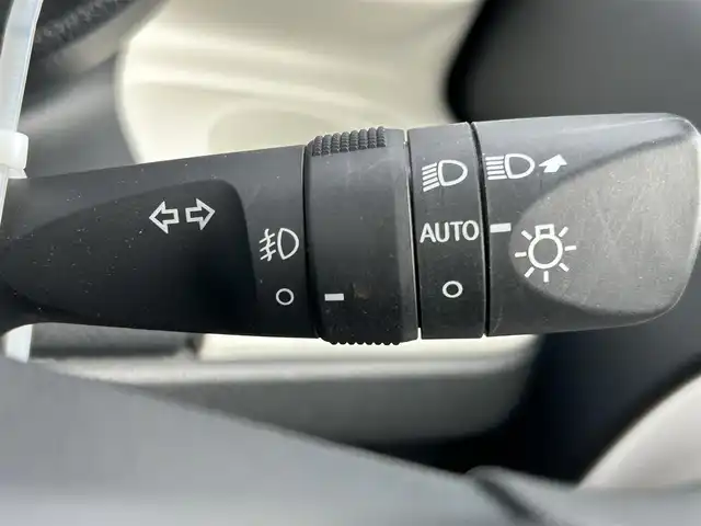 ダイハツ ムーヴ キャンバス ストライプス G 大阪府 2022(令4)年 3.1万km シャイニングホワイトパール/サンドベージュメタリック スマートアシスト　/純正９インチディスプレイオーディオ　/　フルセグＴＶ／ＢＴ／ＨＤＭＩ／/　ＵＳＢ／アップルカープレイ　/バックカメラ　/両側電動パワースライドドア　/シートヒーター/置くだけ充電スポット　/ETC　/前後ドライブレコーダー　