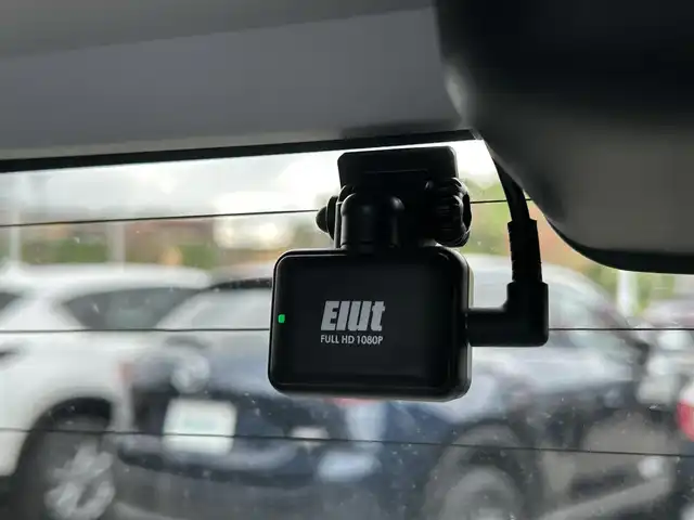 ダイハツ ムーヴ キャンバス ストライプス G 大阪府 2022(令4)年 3.1万km シャイニングホワイトパール/サンドベージュメタリック スマートアシスト　/純正９インチディスプレイオーディオ　/　フルセグＴＶ／ＢＴ／ＨＤＭＩ／/　ＵＳＢ／アップルカープレイ　/バックカメラ　/両側電動パワースライドドア　/シートヒーター/置くだけ充電スポット　/ETC　/前後ドライブレコーダー　