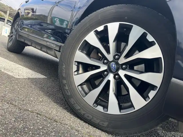 スバル アウトバック リミテッド スマートED 広島県 2016(平28)年 17.6万km ダークブルーパール スバル純正ダイヤトーンナビ（REAL)/フルセグTV/Bluetooth/バックカメラ/アイサイト/レーダークルーズ/ハーフレザーシート/パワーシート（運転席メモリー付・助手席）/シートヒーター（全席）/パドルシフト/LEDオートライト/ETC車載器/ブラインドスポットモニタリング/ルーフレール/LEDアクセサリーリング/取扱説明書/スペアキー