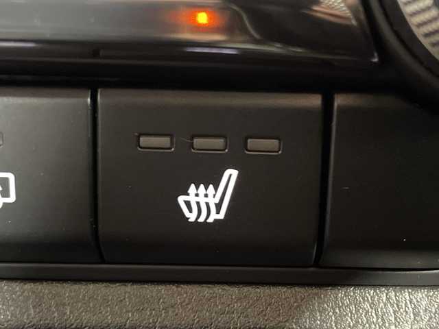 マツダ ＣＸ－３０ 20S Lパッケージ 神奈川県 2022(令4)年 2万km ソウルレッドクリスタルM AWD/BOSEプレミアムサウンド/マツダコネクト/CD DVD　フルセグ/メモリーオーディオ　HDMI　USB　Bluetooth　/アラウンドビューモニター/ヘッドアップディスプレイ/パワーバックドア/i-ACTIVSENSE/マツダレーダークルーズコントロール/スマートブレーキサポート/AT誤発進抑制機能/クルージング＆トラフィックサポート/ブラインドスポットモニター/前後接近車両検知/リアクロストラフィックアラート/レーンキープアシストシステム/ハイビームコントロールシステム/ドライバーモニタリング/前後ソナー/社外前後ドライブレコーダー/ディスタンス＆スピードアラート/アイドリングストップ/運転席パワーシート/ポジションメモリー/前席シートヒーター/革巻きステアリング/パドルシフト/ステアリングヒーター/ダウンヒルアシストコントロール/ドライブモードセレクト/SOSコール/電動パーキングブレーキ/オートブレーキホールド/ETC/プッシュスタート/スマートキー/アダブティブLEDヘッドランプ/デイタイムランニングランプ/純正18インチアルミホイール