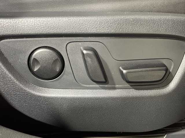 マツダ ＣＸ－３０ 20S Lパッケージ 神奈川県 2022(令4)年 2万km ソウルレッドクリスタルM AWD/BOSEプレミアムサウンド/マツダコネクト/CD DVD　フルセグ/メモリーオーディオ　HDMI　USB　Bluetooth　/アラウンドビューモニター/ヘッドアップディスプレイ/パワーバックドア/i-ACTIVSENSE/マツダレーダークルーズコントロール/スマートブレーキサポート/AT誤発進抑制機能/クルージング＆トラフィックサポート/ブラインドスポットモニター/前後接近車両検知/リアクロストラフィックアラート/レーンキープアシストシステム/ハイビームコントロールシステム/ドライバーモニタリング/前後ソナー/社外前後ドライブレコーダー/ディスタンス＆スピードアラート/アイドリングストップ/運転席パワーシート/ポジションメモリー/前席シートヒーター/革巻きステアリング/パドルシフト/ステアリングヒーター/ダウンヒルアシストコントロール/ドライブモードセレクト/SOSコール/電動パーキングブレーキ/オートブレーキホールド/ETC/プッシュスタート/スマートキー/アダブティブLEDヘッドランプ/デイタイムランニングランプ/純正18インチアルミホイール