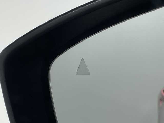 マツダ ＣＸ－３０ 20S Lパッケージ 神奈川県 2022(令4)年 2万km ソウルレッドクリスタルM AWD/BOSEプレミアムサウンド/マツダコネクト/CD DVD　フルセグ/メモリーオーディオ　HDMI　USB　Bluetooth　/アラウンドビューモニター/ヘッドアップディスプレイ/パワーバックドア/i-ACTIVSENSE/マツダレーダークルーズコントロール/スマートブレーキサポート/AT誤発進抑制機能/クルージング＆トラフィックサポート/ブラインドスポットモニター/前後接近車両検知/リアクロストラフィックアラート/レーンキープアシストシステム/ハイビームコントロールシステム/ドライバーモニタリング/前後ソナー/社外前後ドライブレコーダー/ディスタンス＆スピードアラート/アイドリングストップ/運転席パワーシート/ポジションメモリー/前席シートヒーター/革巻きステアリング/パドルシフト/ステアリングヒーター/ダウンヒルアシストコントロール/ドライブモードセレクト/SOSコール/電動パーキングブレーキ/オートブレーキホールド/ETC/プッシュスタート/スマートキー/アダブティブLEDヘッドランプ/デイタイムランニングランプ/純正18インチアルミホイール