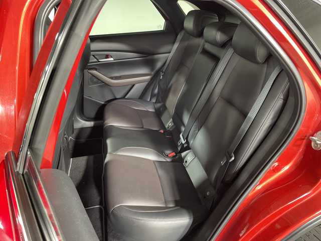 マツダ ＣＸ－３０ 20S Lパッケージ 神奈川県 2022(令4)年 2万km ソウルレッドクリスタルM AWD/BOSEプレミアムサウンド/マツダコネクト/CD DVD　フルセグ/メモリーオーディオ　HDMI　USB　Bluetooth　/アラウンドビューモニター/ヘッドアップディスプレイ/パワーバックドア/i-ACTIVSENSE/マツダレーダークルーズコントロール/スマートブレーキサポート/AT誤発進抑制機能/クルージング＆トラフィックサポート/ブラインドスポットモニター/前後接近車両検知/リアクロストラフィックアラート/レーンキープアシストシステム/ハイビームコントロールシステム/ドライバーモニタリング/前後ソナー/社外前後ドライブレコーダー/ディスタンス＆スピードアラート/アイドリングストップ/運転席パワーシート/ポジションメモリー/前席シートヒーター/革巻きステアリング/パドルシフト/ステアリングヒーター/ダウンヒルアシストコントロール/ドライブモードセレクト/SOSコール/電動パーキングブレーキ/オートブレーキホールド/ETC/プッシュスタート/スマートキー/アダブティブLEDヘッドランプ/デイタイムランニングランプ/純正18インチアルミホイール