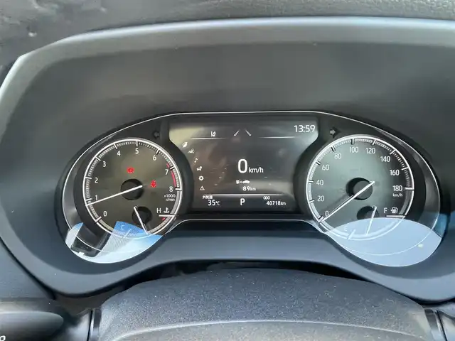 トヨタ ハリアー Z 千葉県 2021(令3)年 4.1万km ホワイトパールクリスタルシャイン トヨタセーフティセンス/　衝突軽減ブレーキ/レーンキープアシスト/　レーダークルーズコントロール/オートハイビーム/　クリアランスソナー/ブラインドスポットモニター/　ヘッドアップディスプレイ/JBLプレミアムサウンド/調光パノラマルーフ/純正12.3インチナビ/　フルセグ/BT/USB/カープレイ/全方位カメラ/デジタルインナーミラー/ステアリングスイッチ/ETC2.0/電動パーキングブレーキ/ブレーキホールド/ハンズフリーパワーバックドア/パワーシート(D席)/ハーフレザーシート/LEDヘッドライト/オートライト/フォグライト/スマートキー/プッシュスタート/純正フロアマット/純正19インチAW