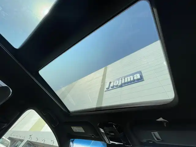 トヨタ ハリアー Z 千葉県 2021(令3)年 4.1万km ホワイトパールクリスタルシャイン トヨタセーフティセンス/　衝突軽減ブレーキ/レーンキープアシスト/　レーダークルーズコントロール/オートハイビーム/　クリアランスソナー/ブラインドスポットモニター/　ヘッドアップディスプレイ/JBLプレミアムサウンド/調光パノラマルーフ/純正12.3インチナビ/　フルセグ/BT/USB/カープレイ/全方位カメラ/デジタルインナーミラー/ステアリングスイッチ/ETC2.0/電動パーキングブレーキ/ブレーキホールド/ハンズフリーパワーバックドア/パワーシート(D席)/ハーフレザーシート/LEDヘッドライト/オートライト/フォグライト/スマートキー/プッシュスタート/純正フロアマット/純正19インチAW