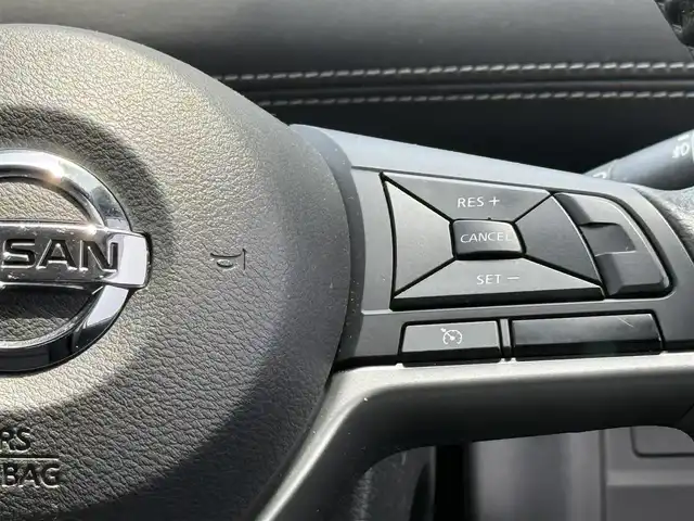 日産 セレナ ハイウェイスターVセレクションⅡ 佐賀県 2019(令1)年 4.4万km ブリリアントホワイトパール エマージェンシーブレーキ/KENWOOD９インチSDナビゲーション/フルセグTV/CD/DVD/BT/USB/HDMI/バックカメラ/ALPINEフリップダウンモニター/両側パワースライドドア/クルーズコントロール/ドライブレコーダー/ETC/コーナーセンサー/USBポート/純正LEDヘッドライト/純正16インチアルミホイール/取扱説明書/保証書