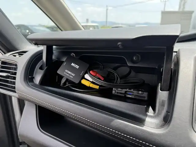 日産 セレナ ハイウェイスターVセレクションⅡ 佐賀県 2019(令1)年 4.4万km ブリリアントホワイトパール エマージェンシーブレーキ/KENWOOD９インチSDナビゲーション/フルセグTV/CD/DVD/BT/USB/HDMI/バックカメラ/ALPINEフリップダウンモニター/両側パワースライドドア/クルーズコントロール/ドライブレコーダー/ETC/コーナーセンサー/USBポート/純正LEDヘッドライト/純正16インチアルミホイール/取扱説明書/保証書