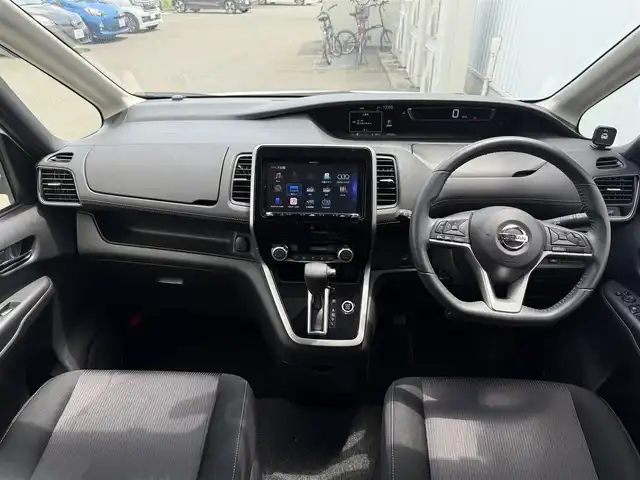 日産 セレナ ハイウェイスターVセレクションⅡ 佐賀県 2019(令1)年 4.4万km ブリリアントホワイトパール エマージェンシーブレーキ/KENWOOD９インチSDナビゲーション/フルセグTV/CD/DVD/BT/USB/HDMI/バックカメラ/ALPINEフリップダウンモニター/両側パワースライドドア/クルーズコントロール/ドライブレコーダー/ETC/コーナーセンサー/USBポート/純正LEDヘッドライト/純正16インチアルミホイール/取扱説明書/保証書