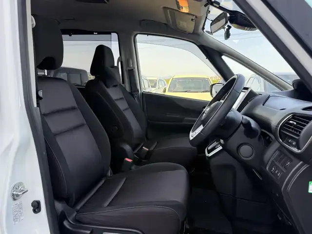 日産 セレナ ハイウェイスターVセレクションⅡ 佐賀県 2019(令1)年 4.4万km ブリリアントホワイトパール エマージェンシーブレーキ/KENWOOD９インチSDナビゲーション/フルセグTV/CD/DVD/BT/USB/HDMI/バックカメラ/ALPINEフリップダウンモニター/両側パワースライドドア/クルーズコントロール/ドライブレコーダー/ETC/コーナーセンサー/USBポート/純正LEDヘッドライト/純正16インチアルミホイール/取扱説明書/保証書
