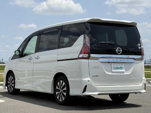 日産 セレナ ハイウェイスターVセレクションⅡ 佐賀県 2019(令1)年 4.4万km ブリリアントホワイトパール エマージェンシーブレーキ/横滑り防止装置/踏み間違い衝突防止アシスト/車線逸脱警報/標識検知機能/９型SDナビゲーション/・フルセグTV/CD/DVD/BT/USB/HDMI/バックカメラ/ALPINEフリップダウンモニター/両側パワースライドドア/クルーズコントロール/ドライブレコーダー/ETC/コーナーセンサー/USBポート/純正LEDヘッドライト/純正16インチアルミホイール
