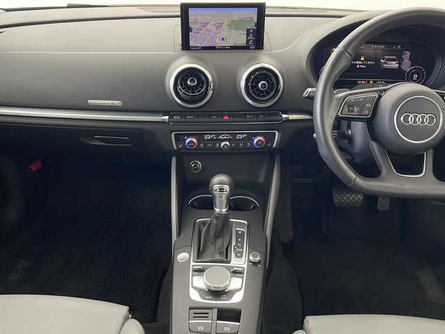 アウディ Ａ３ SB 40TFSI クワトロ スポーツ 秋田県 2019(平31)年 2.4万km 黄 4WD/純正メモリナビ/　（CD/DVD/Bluetooth/TV）/バックカメラ/アダブティブクルーズコントロール/ステアリングスイッチ/パドルシフト/革巻きハンドル/レザーシート/前席シートヒーター＆パワーシート/ビルトインETC2.0/前後ドライブレコーダー/コーナーセンサー/電動格納ミラー/ミラーヒーター/純正フロアマット/純正17インチアルミホイール/LEDヘッドライト/オートライト/スマートキー/スペアキー