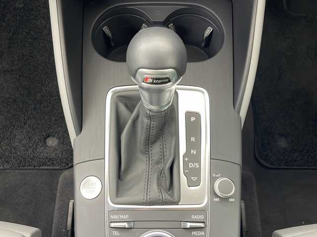 アウディ Ａ３ SB 40TFSI クワトロ スポーツ 秋田県 2019(平31)年 2.4万km 黄 4WD/純正メモリナビ/　（CD/DVD/Bluetooth/TV）/バックカメラ/アダブティブクルーズコントロール/ステアリングスイッチ/パドルシフト/革巻きハンドル/レザーシート/前席シートヒーター＆パワーシート/ビルトインETC2.0/前後ドライブレコーダー/コーナーセンサー/電動格納ミラー/ミラーヒーター/純正フロアマット/純正17インチアルミホイール/LEDヘッドライト/オートライト/スマートキー/スペアキー