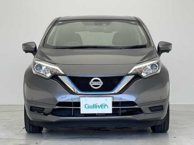 日産 ノート e－パワー X 愛知県 2018(平30)年 4.8万km ダークメタルグレー 衝突被害軽減ブレーキ/純正7インチSD（ナビ無し）/全方位カメラ/レーダークルーズコントロール/フルセグTV/CD DVD/Bluetooth/バックカメラ/コーナーセンサー/純正アルミホイール/オートライト/ドライブレコーダー/ETC/ステアリングスイッチ/スマートキー/プッシュスタート