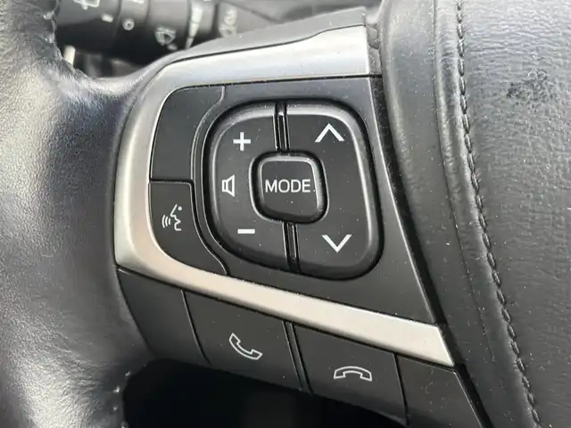 トヨタ ハリアー エレガンス 滋賀県 2016(平28)年 9.4万km ホワイトパールクリスタルシャイン ALPINE製9型メモリナビ/(フルセグTV CD DVD Bluetooth)/バックカメラ/ハーフレザーシート/パワーシート/革巻きステアリング/ステアリングリモコン/ドライブレコーダー/ビルトインETC/プッシュスタート/スマートキー/電動格納ミラー/ウインカーミラー/LEDヘッドライト/オートライト/横滑り防止機能