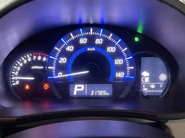 スズキ ワゴンＲ FZ 青森県 2015(平27)年 3.2万km ブルーイッシュブラックパール3 4WD/寒冷地仕様/純正ミュージックサーバー/AM/FM/CD/AUX/純正14AW/純正フロアマット/ベンチシート/シートヒーター前席/アイドリングストップ/横滑り防止機能/衝突軽減システム/盗難防止装置/セキュリティアラーム/UVカットガラス/プライバシーガラス/ドアバイザー/電格ミラー/保証書/取扱説明書