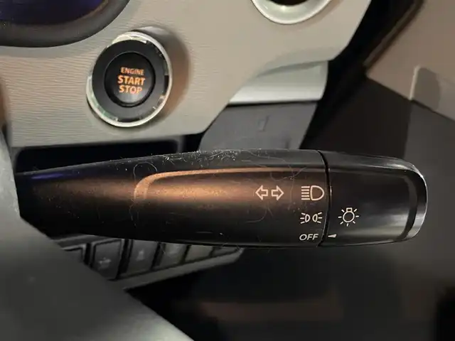 スズキ ワゴンＲ FZ 青森県 2015(平27)年 3.2万km ブルーイッシュブラックパール3 4WD/寒冷地仕様/純正ミュージックサーバー/AM/FM/CD/AUX/純正14AW/純正フロアマット/ベンチシート/シートヒーター前席/アイドリングストップ/横滑り防止機能/衝突軽減システム/盗難防止装置/セキュリティアラーム/UVカットガラス/プライバシーガラス/ドアバイザー/電格ミラー/保証書/取扱説明書