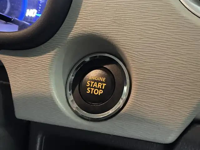 スズキ ワゴンＲ FZ 青森県 2015(平27)年 3.2万km ブルーイッシュブラックパール3 4WD/寒冷地仕様/純正ミュージックサーバー/AM/FM/CD/AUX/純正14AW/純正フロアマット/ベンチシート/シートヒーター前席/アイドリングストップ/横滑り防止機能/衝突軽減システム/盗難防止装置/セキュリティアラーム/UVカットガラス/プライバシーガラス/ドアバイザー/電格ミラー/保証書/取扱説明書