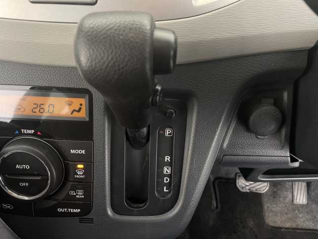 スズキ ワゴンＲ FZ 長野県 2015(平27)年 3.2万km ブルーイッシュブラックパール3 4WD/寒冷地仕様/純正ミュージックサーバー/AM/FM/CD/AUX/純正14AW/純正フロアマット/ベンチシート/シートヒーター前席/アイドリングストップ/横滑り防止機能/衝突軽減システム/盗難防止装置/UVカットガラス/プライバシーガラス/ドアバイザー/電動格納ミラー/保証書/取扱説明書