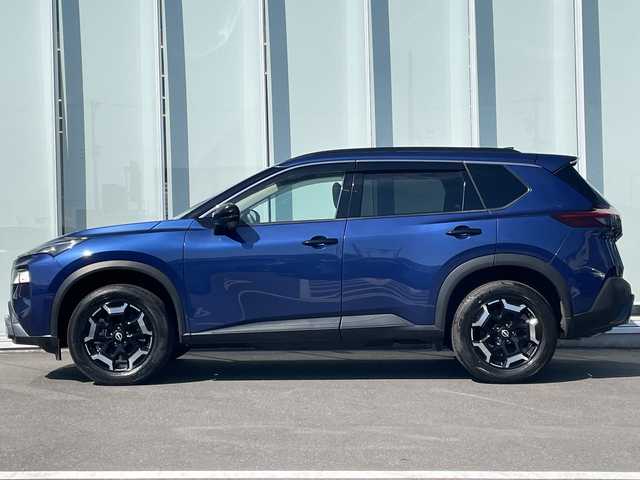 日産 エクストレイル X e－4ORCE エクストリーマーX 神奈川県 2022(令4)年 1万km カスピアンブルー 純正ＳＤナビＴＶ　/バックカメラ　/電動リアゲート　/プロパイロット　/コーナーセンサー　/全席シートヒーター　/前席パワーシート　/ハーフレザーシート　/純正アルミホイール　/ドライブレコーダー　/ETC/LED/衝突被害軽減システム