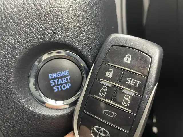 トヨタ ヴェルファイア Z Gエディション 茨城県 2020(令2)年 3.8万km ブラック 純正ディスプレイオーディオ/・AM/FM/CD/DVD/Bluetooth/フリップダウンモニター/バックカメラ/ビルトインETC/ドライブレコーダー（前後）/レーダークルーズコントロール/衝突軽減ブレーキ/レーンキープアシスト/ブラインドスポットモニター/横滑り防止装置/盗難防止装置/電動パーキングブレーキ/両側パワースライド/前後コーナーセンサー/メモリシート（D席）/パワーシート（D席+N席）/エアシート（D席+N席）/シートヒーター（D席+N席）/LEDヘッドライト/オートマチックハイビーム/オートライト/ダブルオートエアコン/プッシュスタートボタン/ステアリングリモコン/純正18インチアルミホイール/12V充電器/USBジャック/純正フロアマット/ドアバイザー