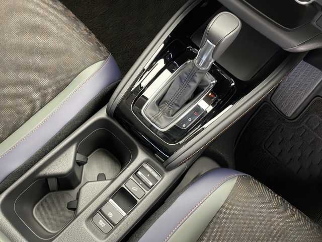 ホンダ ヴェゼル ハイブリッド e:HEV X HuNTパッケージ 長野県 2024(令6)年 0.1千km プラチナホワイトパール 4WD/寒冷地仕様/ホンダセンシング/・衝突軽減ブレーキ/・レーンキープアシスト/・車線逸脱防止/・レーダークルーズコントロール/・前後コーナーセンサー/・踏み間違い防止/前席シートヒーター/USB/LEDヘッドライト/電子パーキング/革巻きステアリング/ハーフレザーシート/MTモードAT/スマートキー/スペアキー