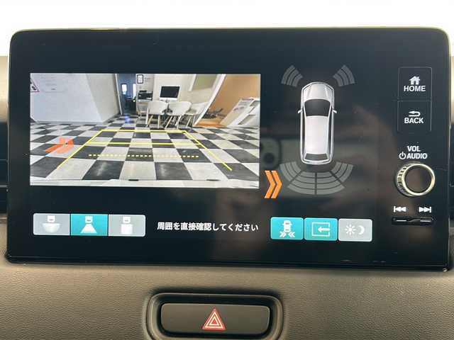 ホンダ ヴェゼル ハイブリッド e:HEV Z 岐阜県 2021(令3)年 3.2万km プラチナホワイトパール 9インチホンダコネクトディスプレイ/(FM/AM/フルセグTV/Bluetooth)/バックカメラ/ETC2.0/Ｈｏｎｄａ　ＳＥＮＳＩＮＧ/・アダプティブクルーズコントロール/・ブラインドスポットモニター/・レーンキープアシスト	/・誤発進抑制機能/・標識検知機能	/レザー調シートカバー/装備/・運転席・助手席シートヒーター/・電動リアゲート/・電動格納ミラー/・電動パーキング/・ブレーキホールド/・自動防眩ルームミラー	/・革巻きステアリング/・ステアリングスイッチ/・パドルシフト/・オートライト/・LEDヘッドライト/・フロントフォグ/・フルオートエアコン/・プッシュスタート/・スマートキー