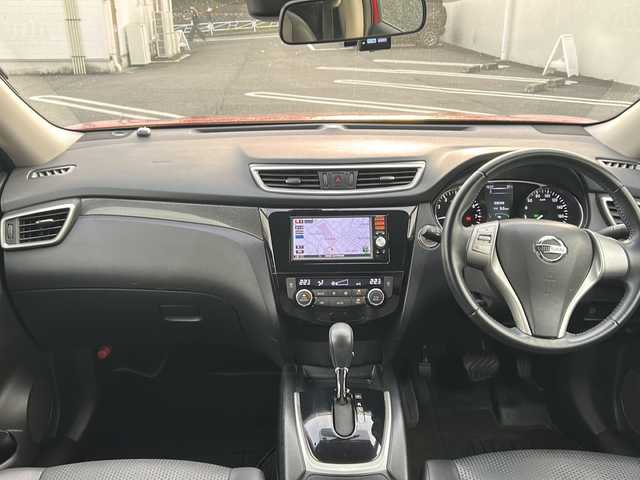 日産 エクストレイル 20X エマージェンシーブレーキ 東京都 2014(平26)年 12.4万km バーニングレッド ・４WD/・純正ナビ（MM113D-W）/・ドラレコ（前後）/・ワンセグTV/・プッシュスタート/・ETC/・バックカメラ/・純正フロアマット/・３列シート/・純正アルミホイール/・保証書/・取説書